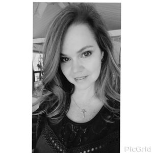 Meet your Posher, Lora